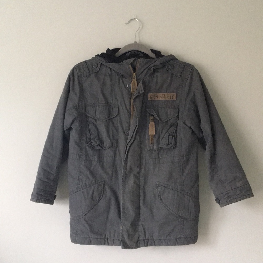 GapKids boys winter coat w/ hood. VGUC Med (10/12)